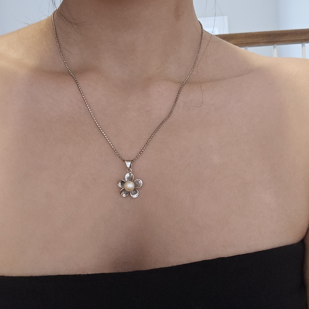 Hawaiian Made Sterling Silver with Dainty Floating Pearl Pendant Necklace